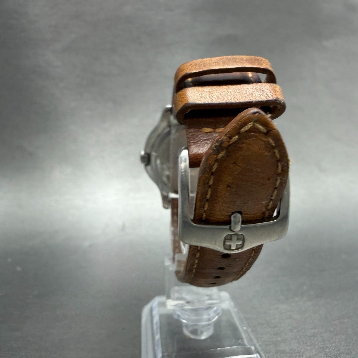 Wenger Dive Watch Men 35mm White Dial Silver Tone Daydate 0921.10 New Battery7