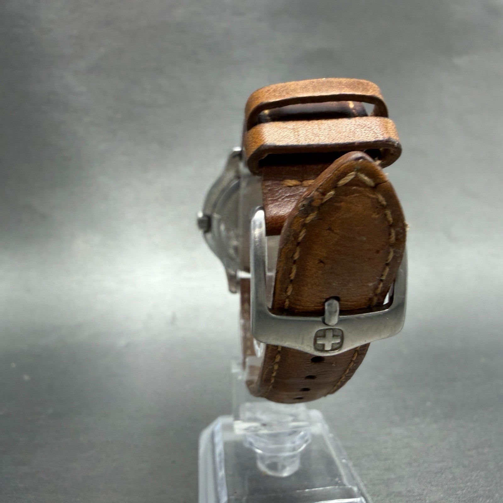 Wenger Dive Watch Men 35mm White Dial Silver Tone Daydate 0921.10 New Battery7