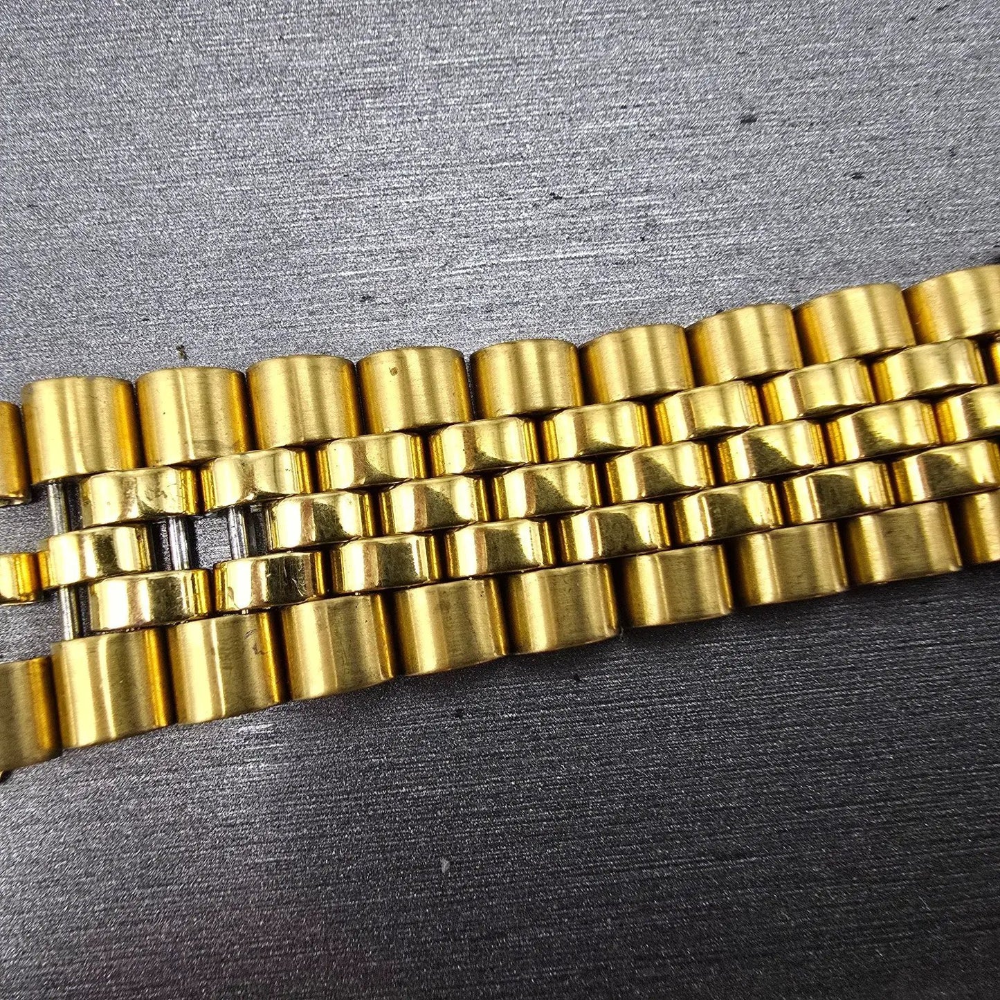 Bulova Bracelet Gold Tone 19mm Stainless Steel Y10 READ!!!!!!! Tri Folding Clasp3