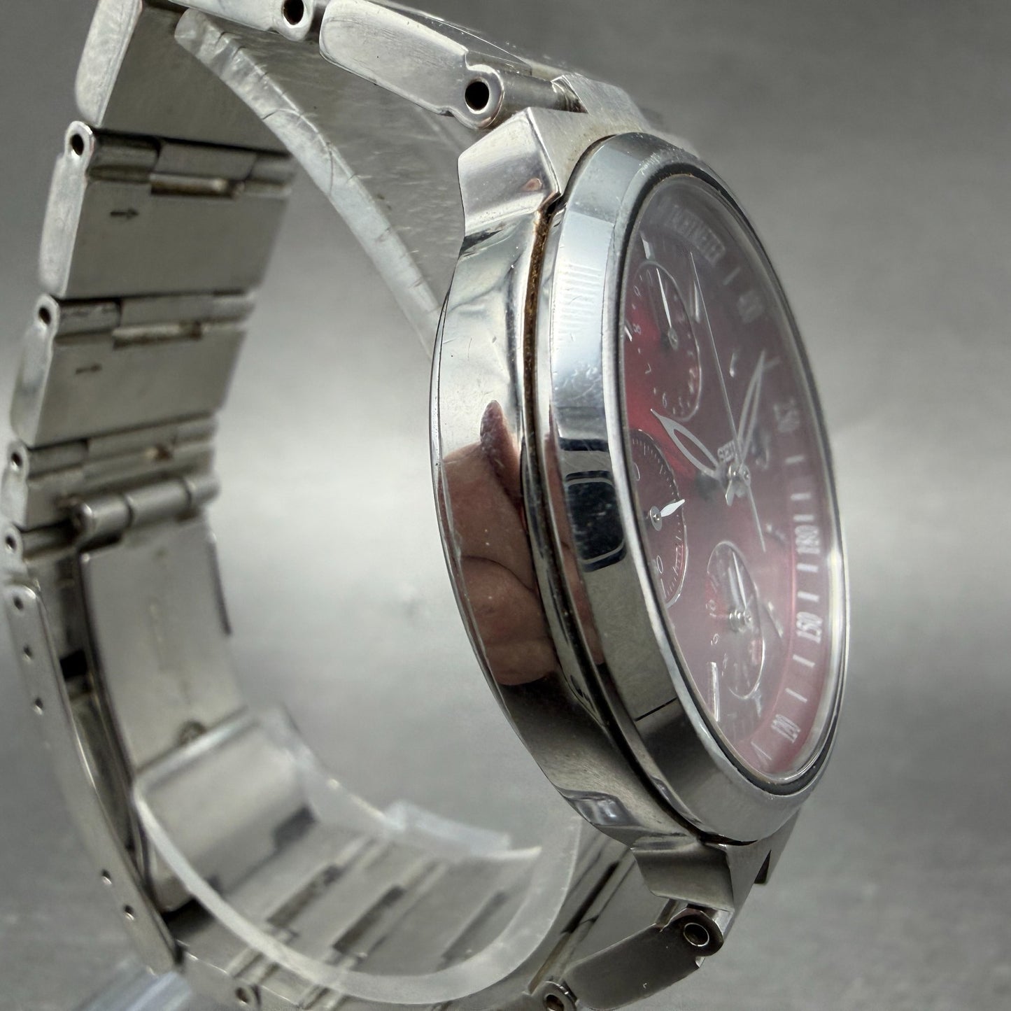 Seiko Lukia Chronograph Watch Women 35mm Red Dial Silver Dial Date New Battery3