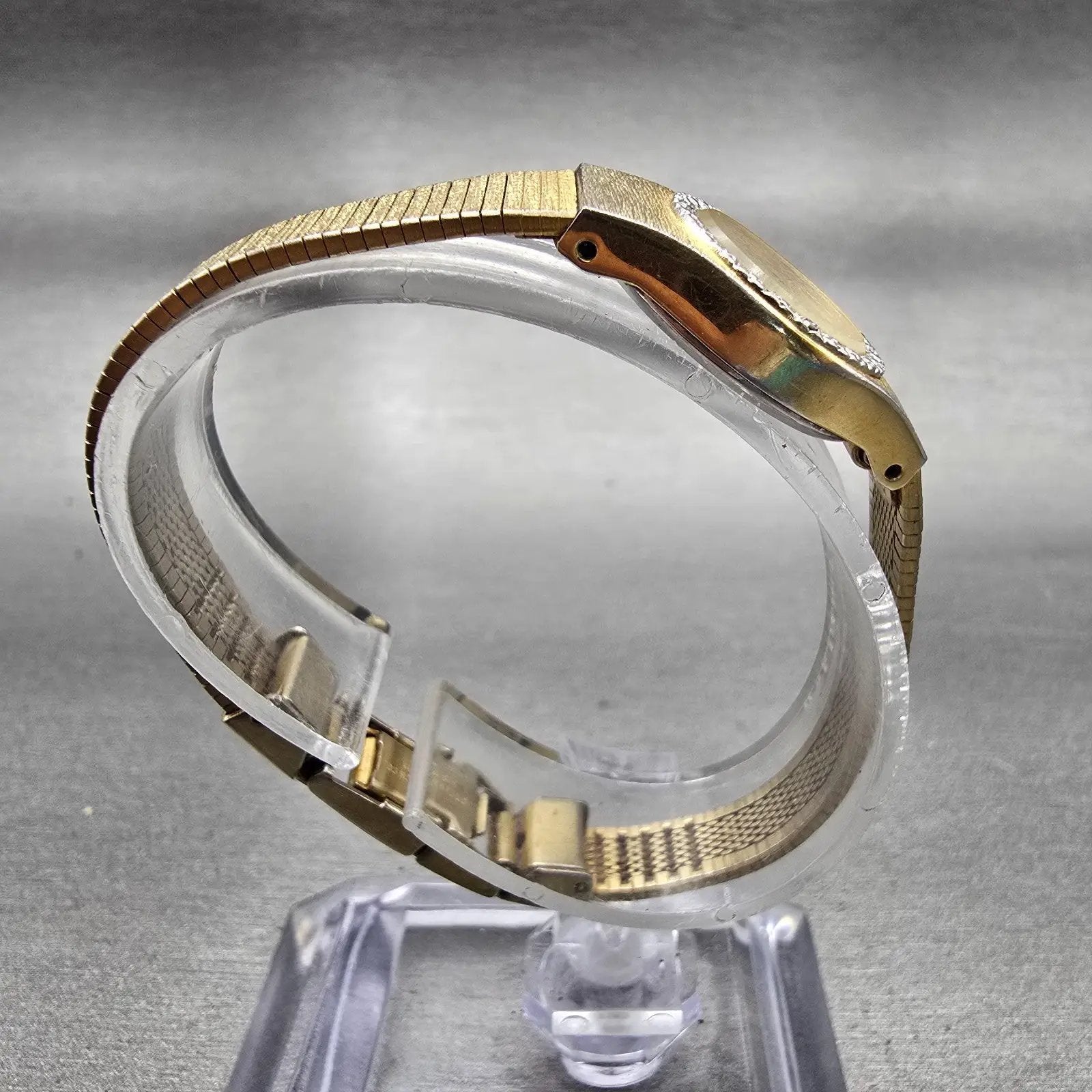 Citizen CQ Watch Women 17mm Gold Dial Gold Tone Gemmed 3220-324196 New Battery8