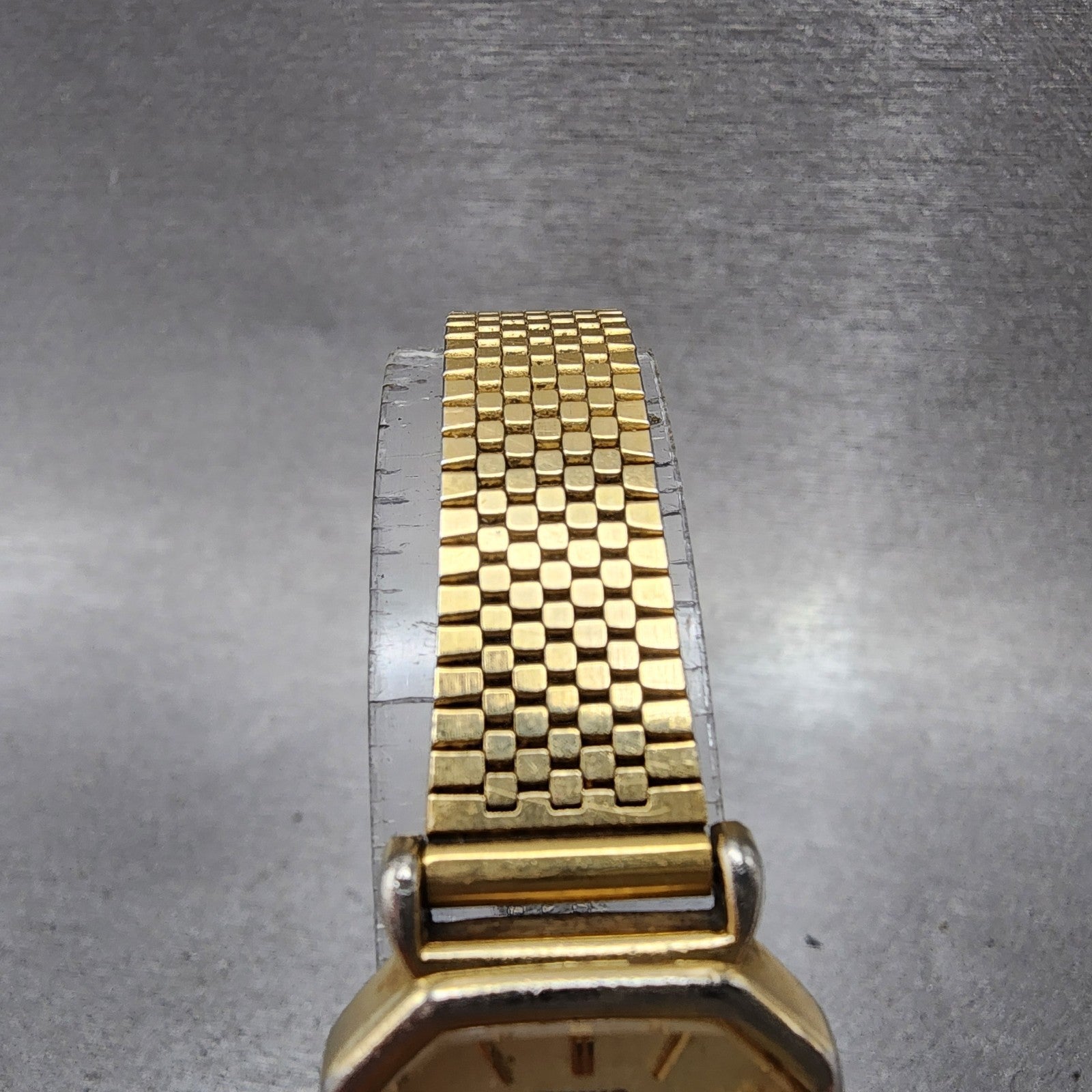 Seiko Watch Women 20mm Champagne Dial Gold Tone Octagon 4n215022 New Battery4