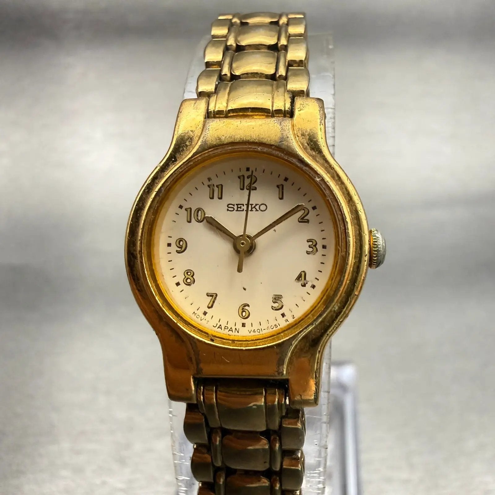 Seiko Watch Women 19mm White Dial Gold Tone Round V401-0289 New Battery Vintage0