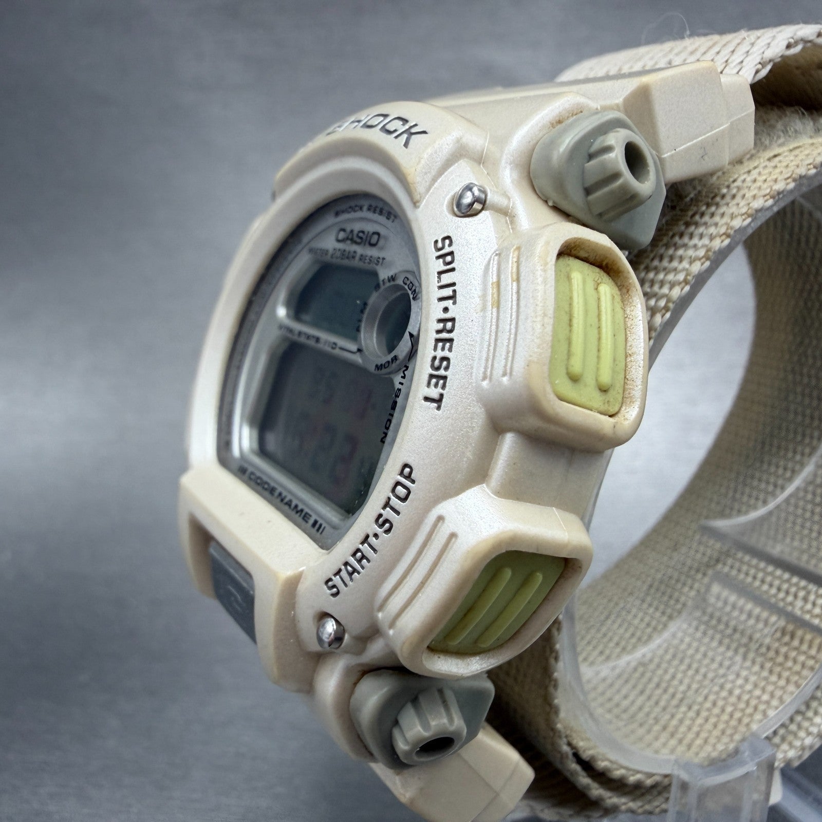 Casio G-Shock DW-8800 Watch Men 46mmDigital White Gray Case Round READ!!! NewBat2