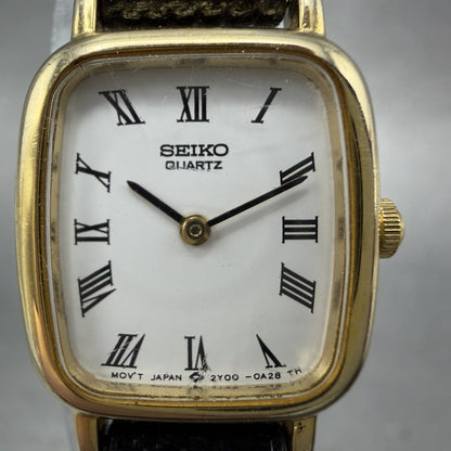 Seiko Watch Women 17mm White Dial Gold Tone Rectangle 2Y005A00 New Battery1