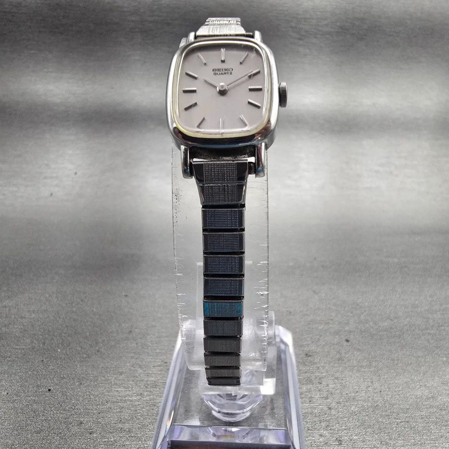 Seiko Watch Women 16mm Gray Dial Silver Tone Oval 1400-6560 New Battery Vintage5