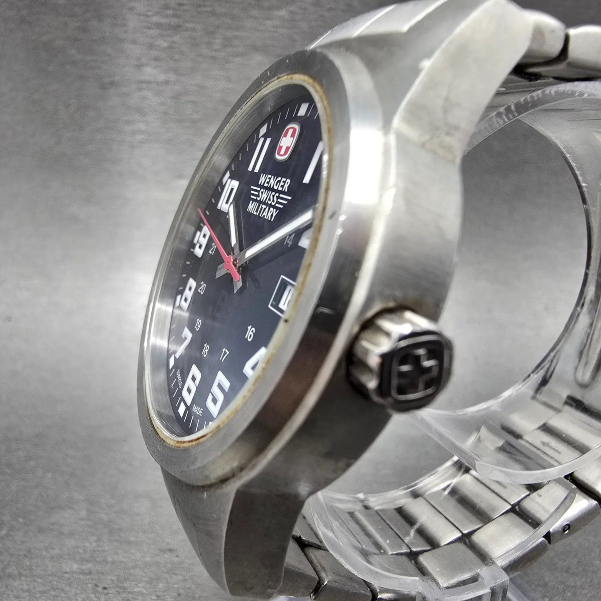 Wenger Swiss Military Watch Men 41mm Blue Dial Steel Date Round 7290X New BattH2