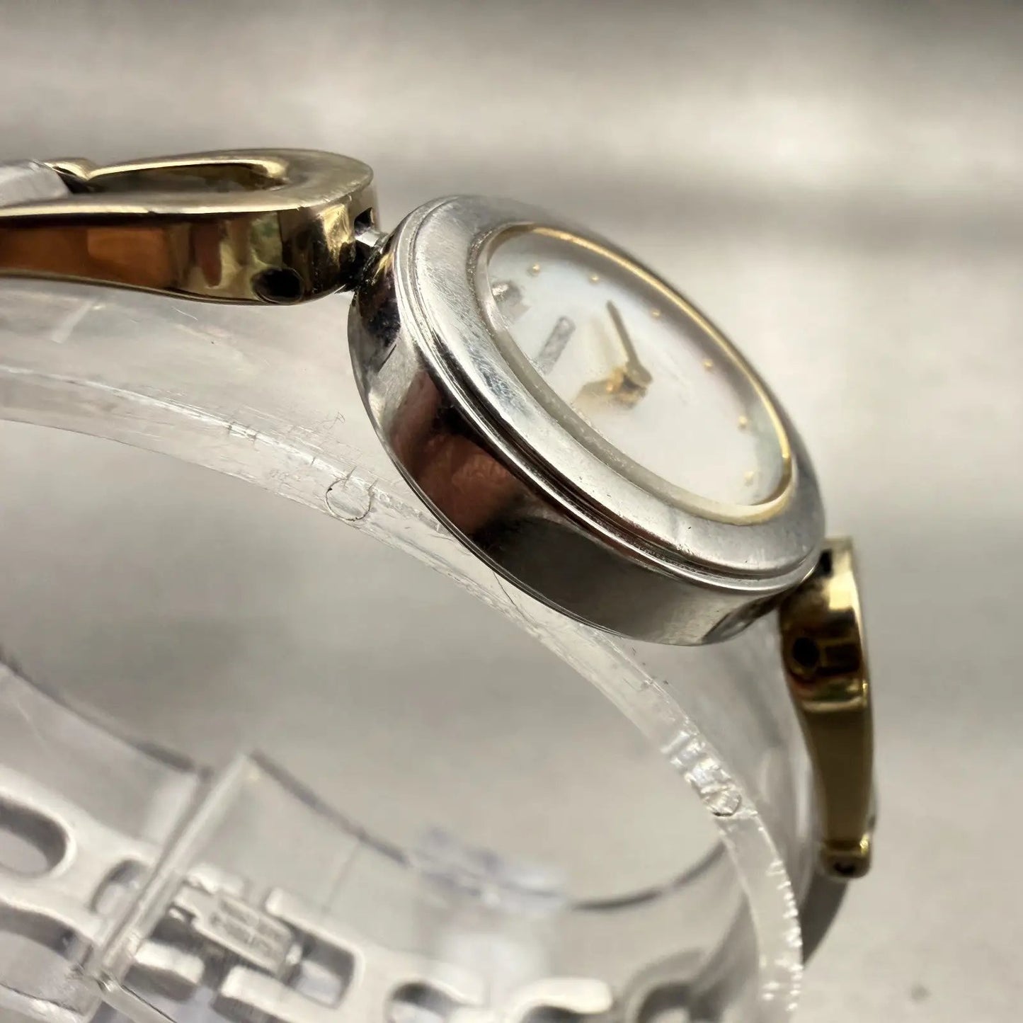 Seiko Watch Women 20mm MOP Dial Two Tone Round 1N00-0MV0 New Battery Vintage3