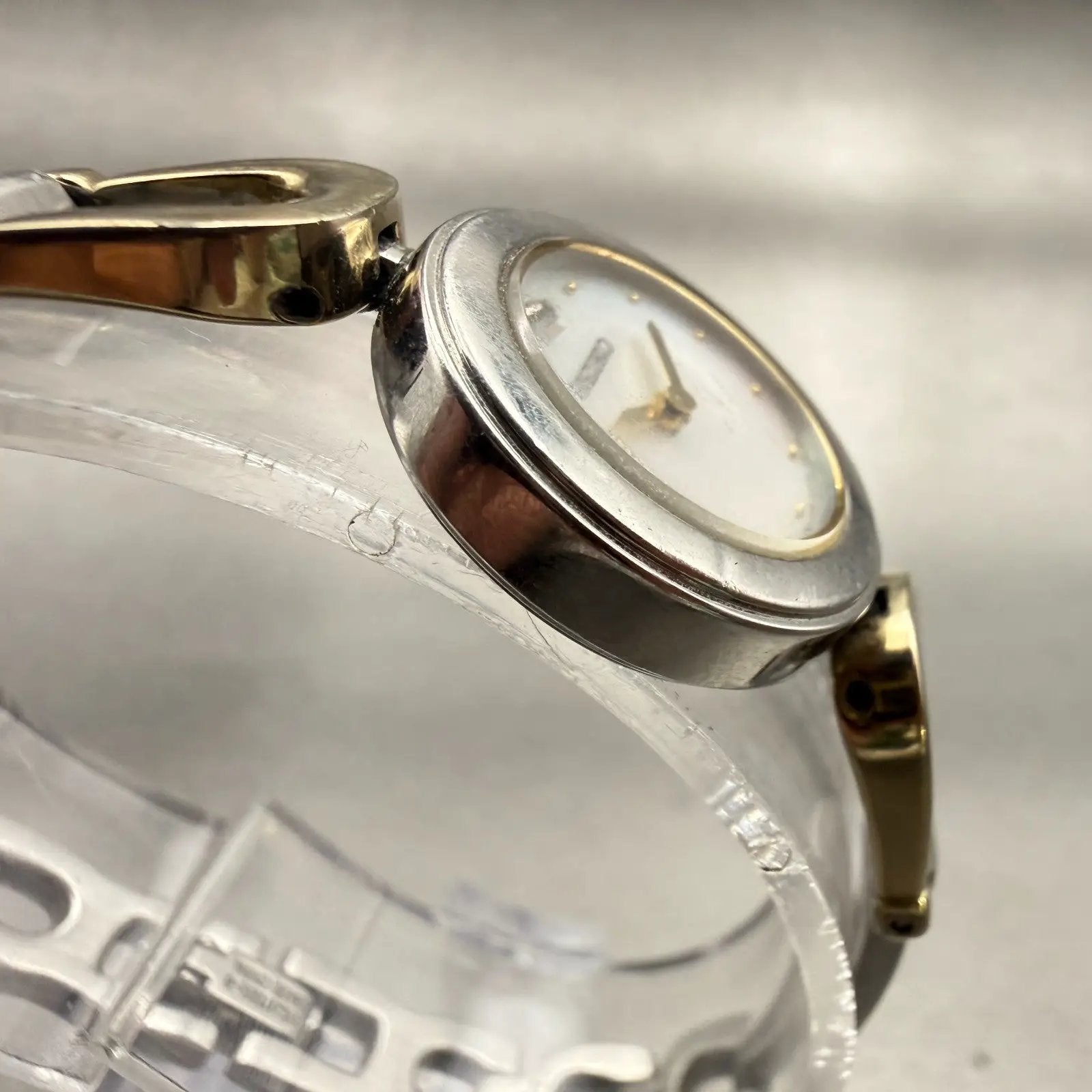 Seiko Watch Women 20mm MOP Dial Two Tone Round 1N00-0MV0 New Battery Vintage3