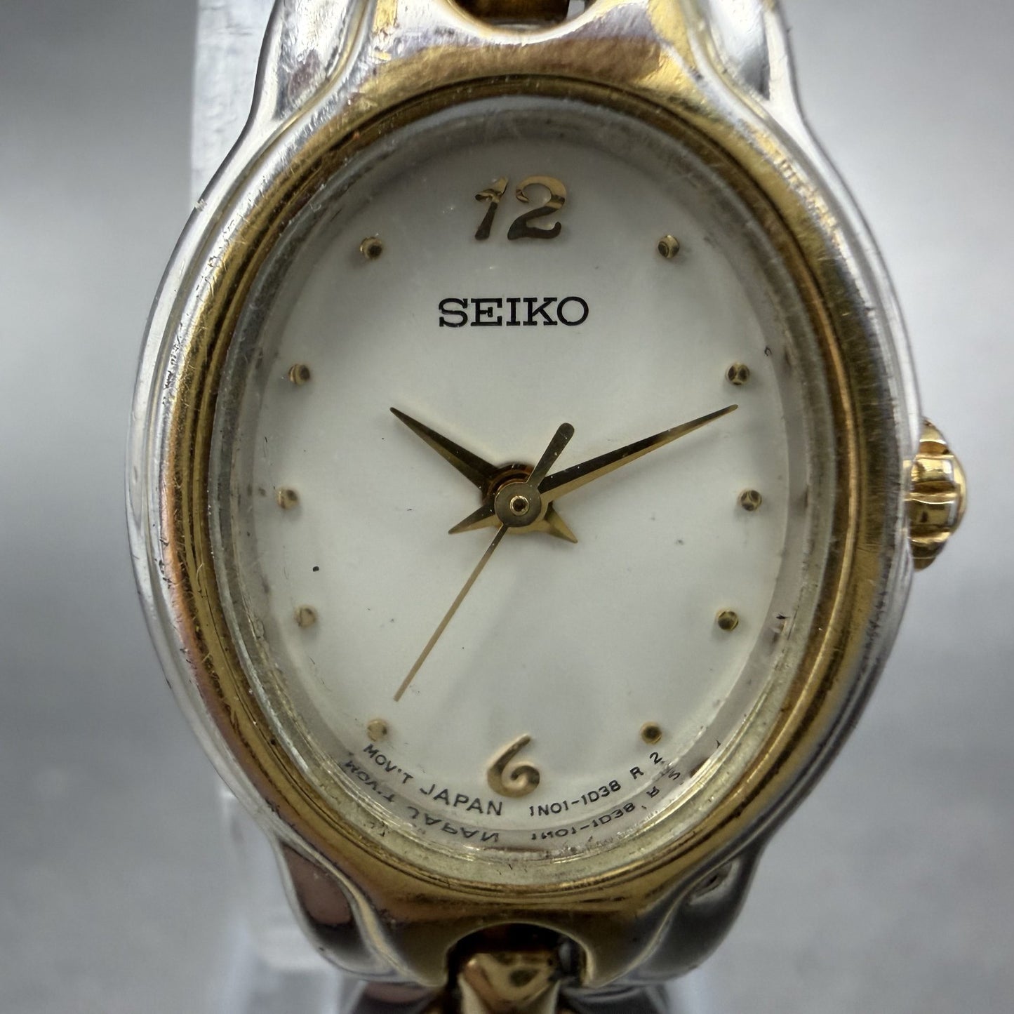 Seiko Watch Women 19mm White Dial Two Tone Oval Vintage 1N01-5B09 New Battery1