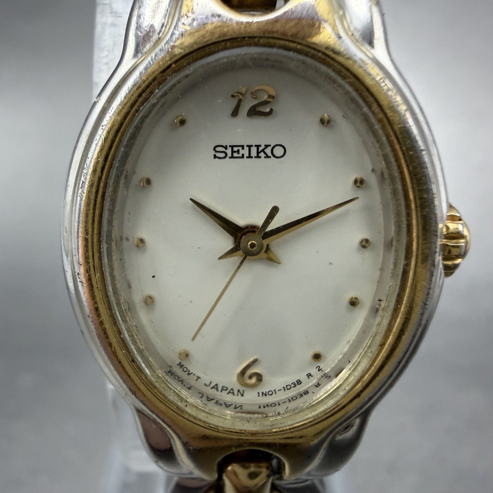 Seiko Watch Women 19mm White Dial Two Tone Oval Vintage 1N01-5B09 New Battery1