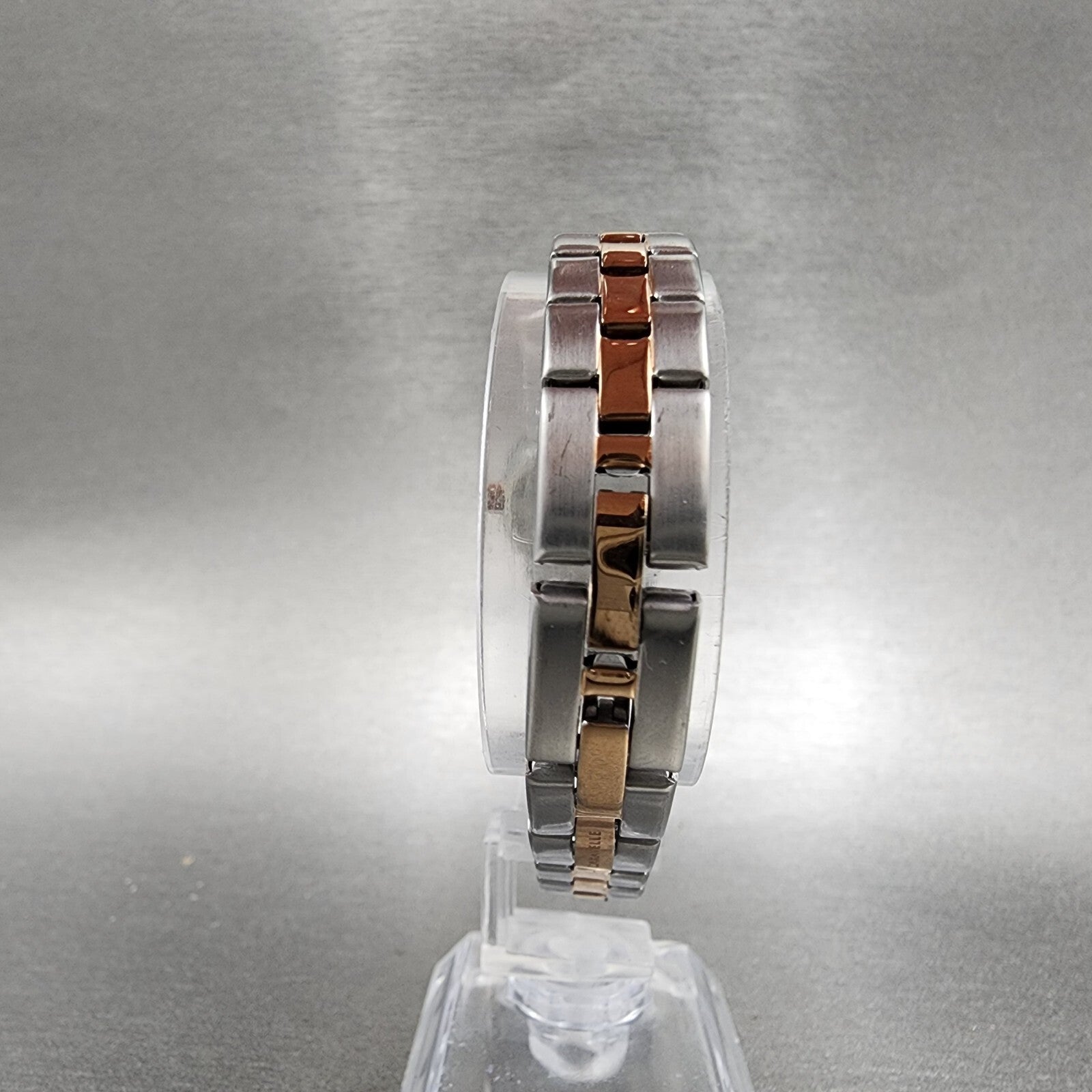 Caravelle Watch Women 24mm Silver Dial Two Tone Round 45L175 New Battery7