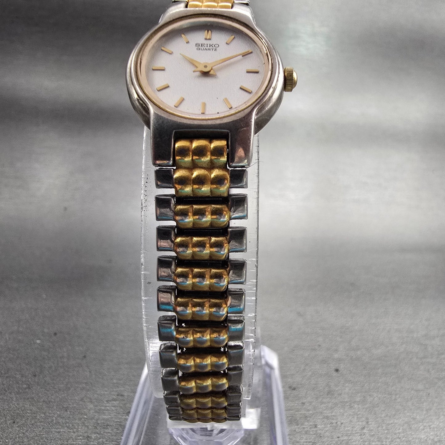 Seiko Watch Women 20mm Silver Dial Silver Tone Round 1N00-1A49 New Battery VTG5