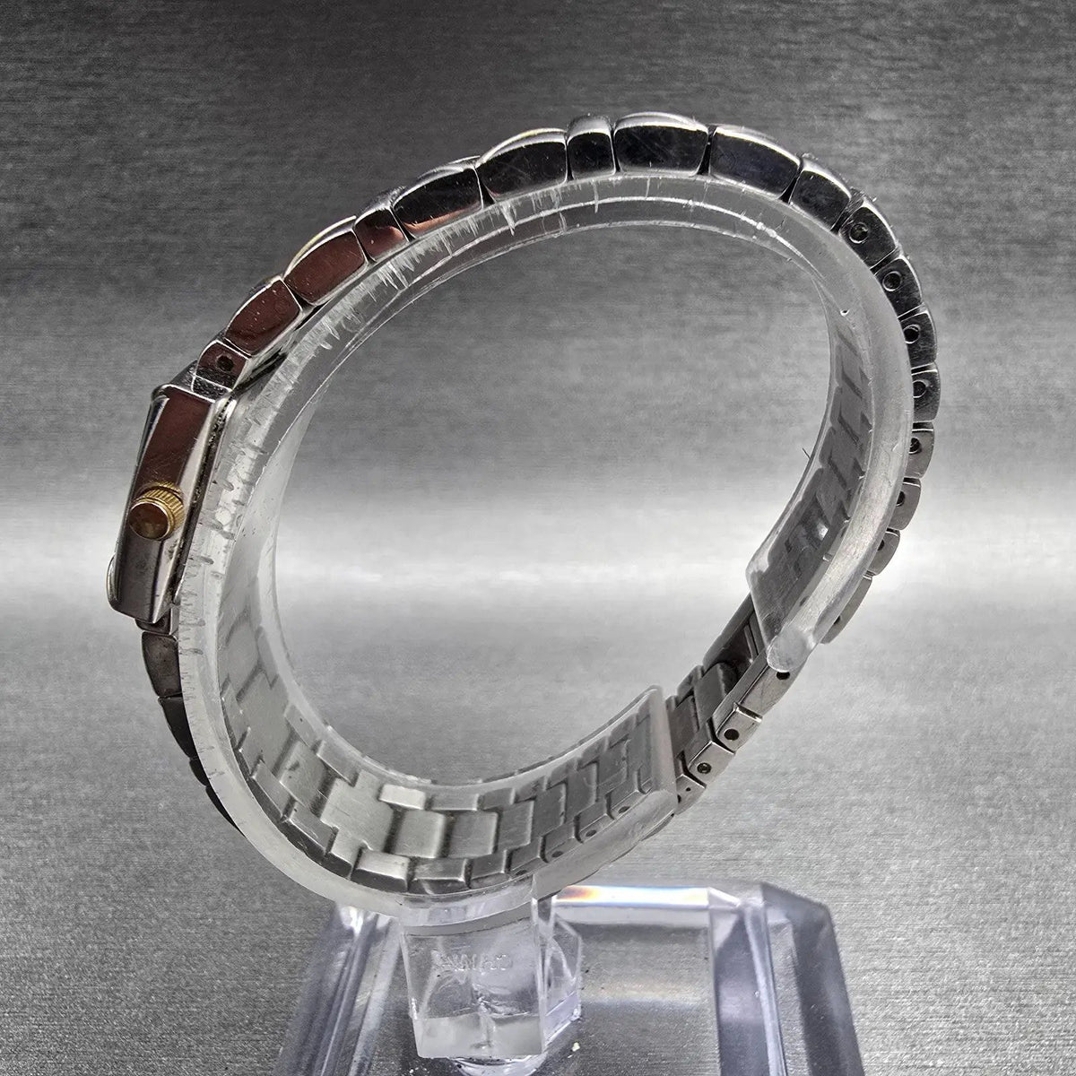 Bulova Watch Women 17mm MOP Dial Two Tone Square 98T71 New Battery6