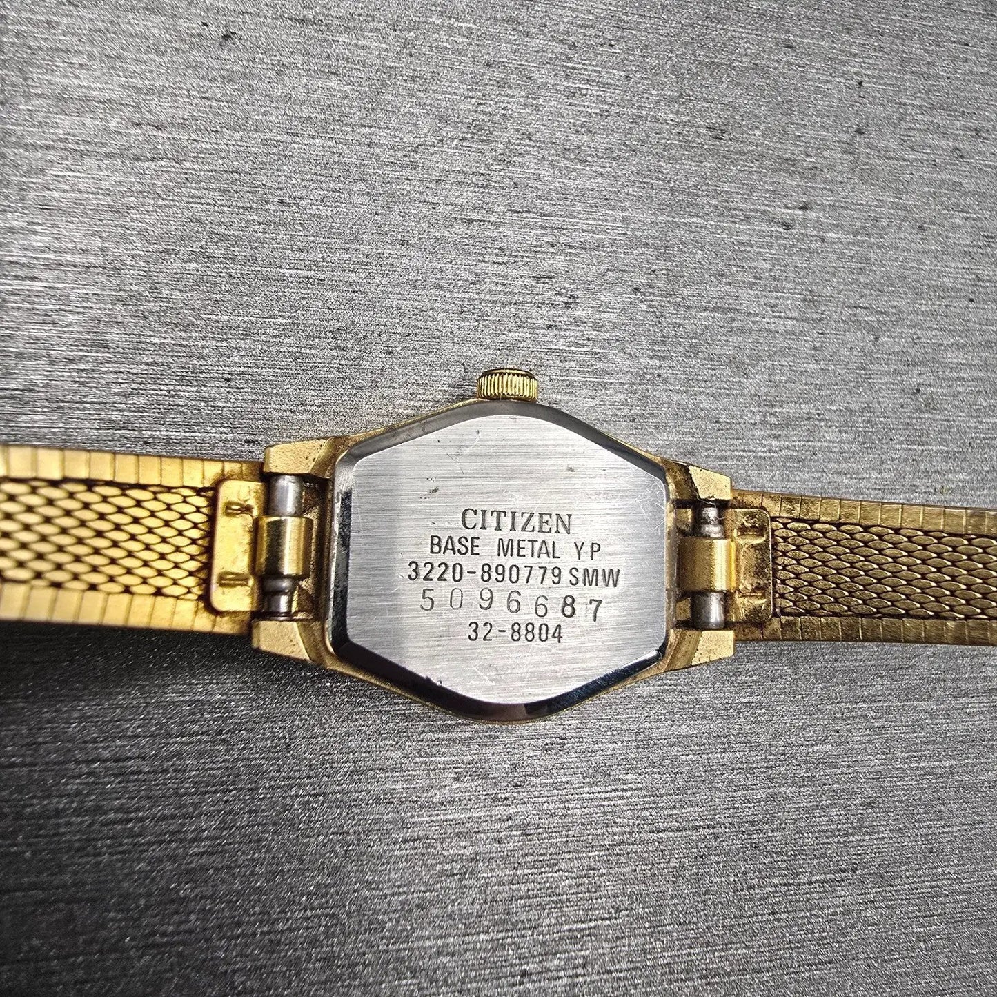 Citizen CQ Watch Women 17mm Black Dial Gold Tone Round 3220-890779 New Battery10