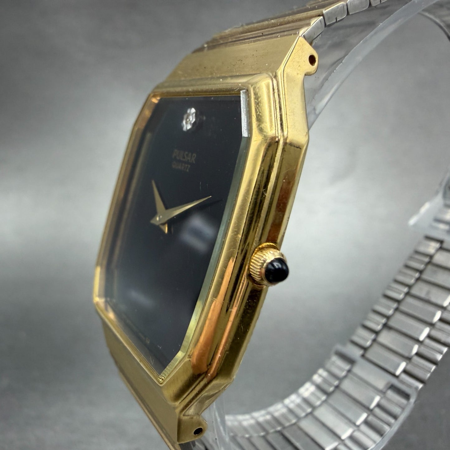 Seiko Pulsar Tank Watch Men 30mm Black Dial Gold Tone V500-5A00 New Battery VTG2
