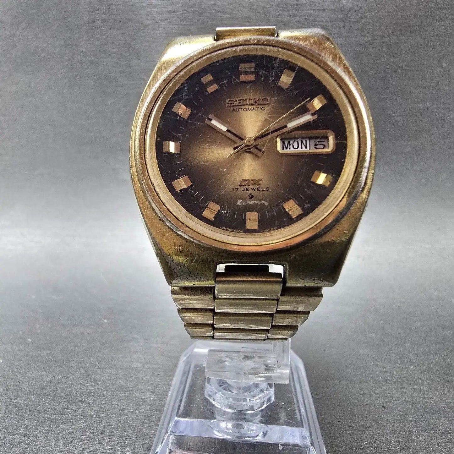 Seiko DX Automatic Watch Men 37mm Brown Dial Gold Tone Daydate 6106-7619 Runs NK5