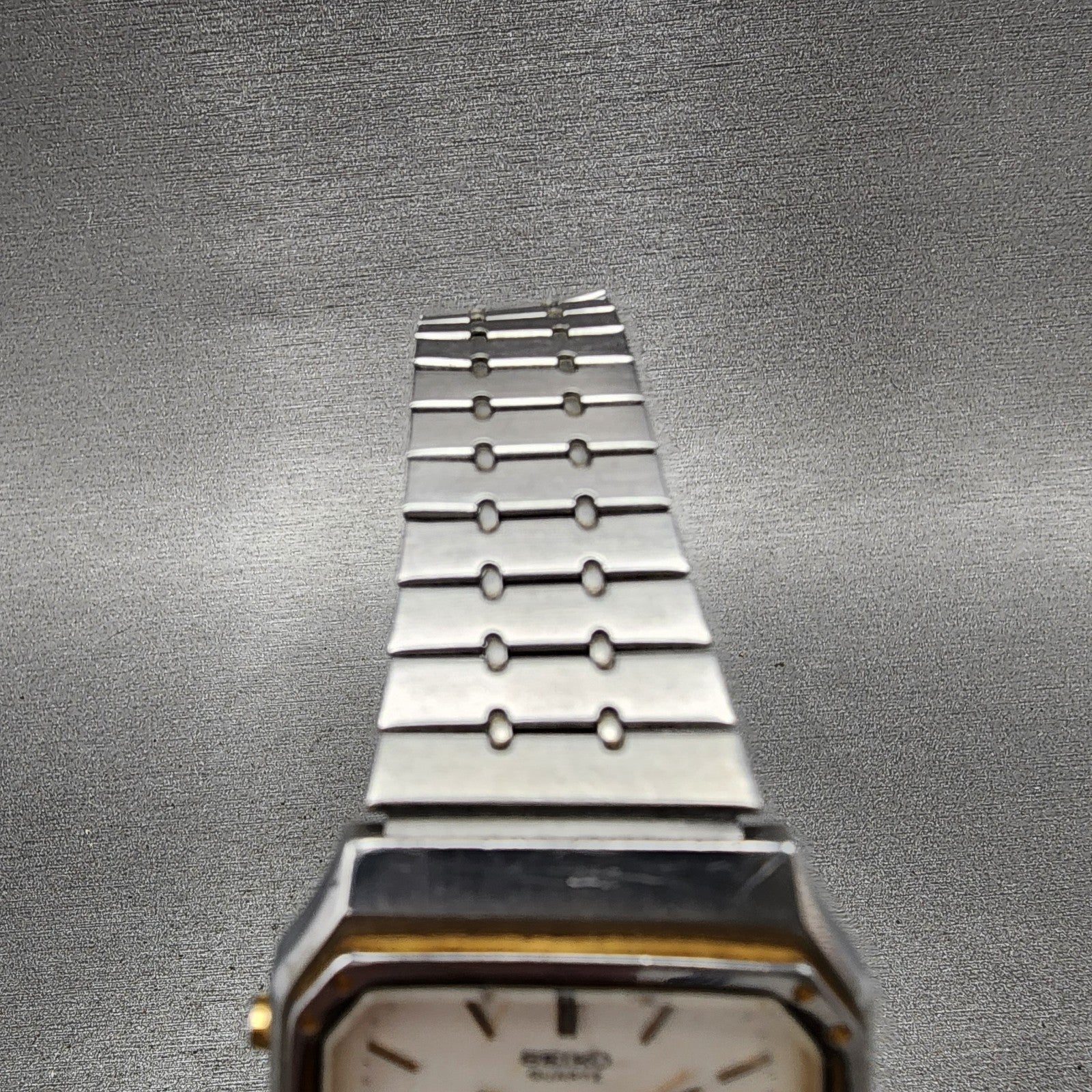 Seiko Analog Digital Watch Men 32mm White Dial Two Tone Alarm H4495150 PARTS5