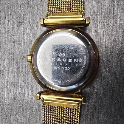 Skagen Denmark Watch Women 25mm White Dial Gold Tone Round 107SGGD New Battery10