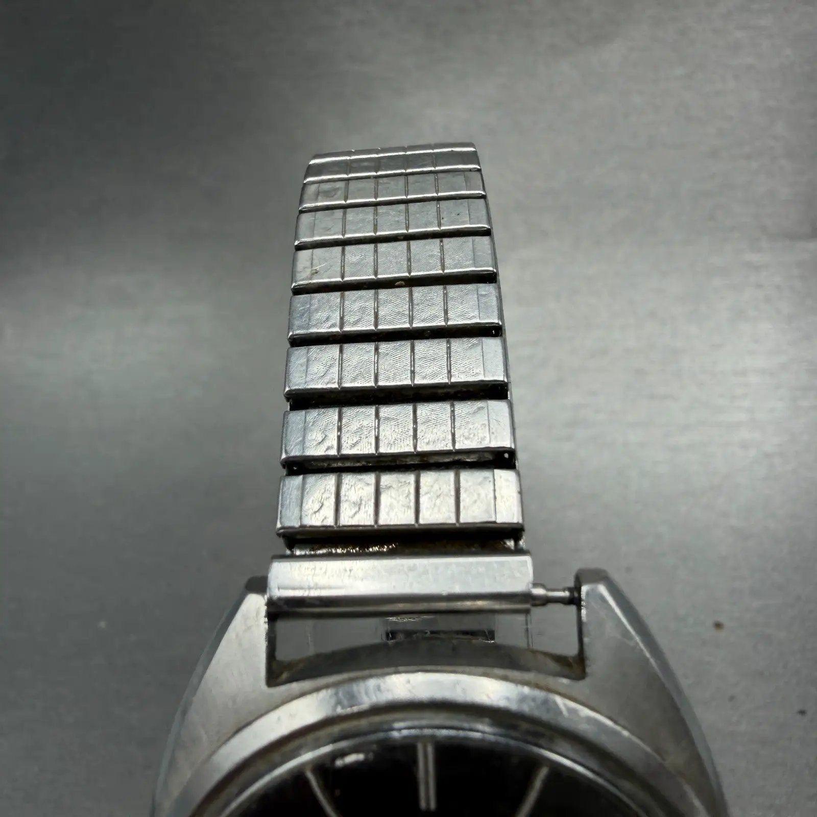 48043061