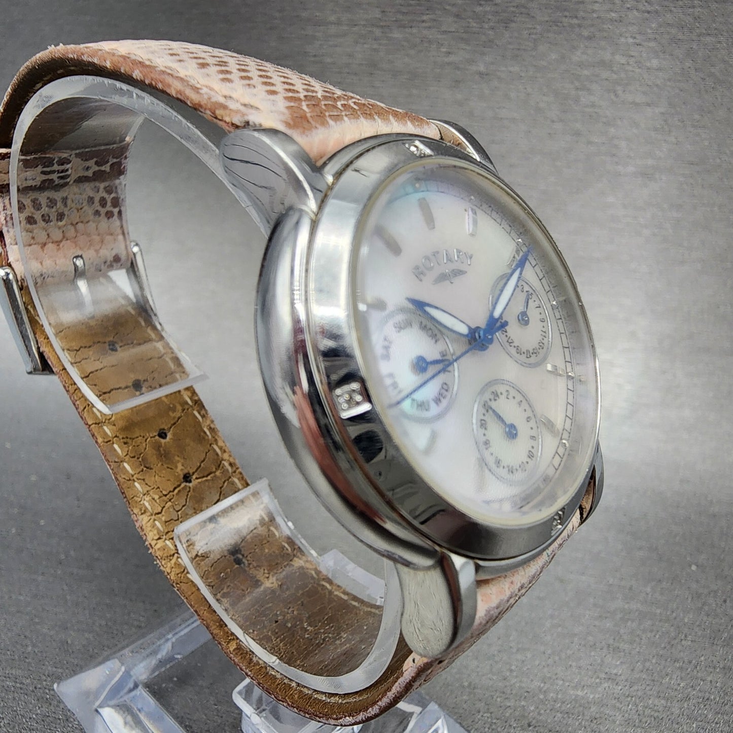 Rotary Rocks Watch Women 35mm MOP Dial Steel Daydate Round Diamond New Battery3