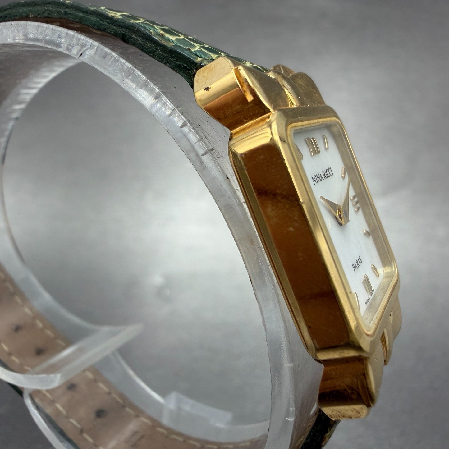 Nina Ricci Tank Watch Women 18mm MOP Dial Gold Plated Rectangle D950 New Battery3