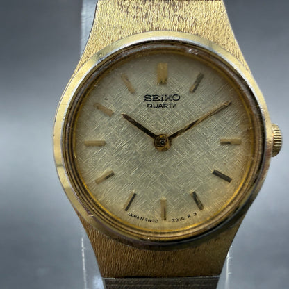 Seiko Watch Women 18mm Champagne Dial Gold Tone Round 4n00-0669 New Battery P2151