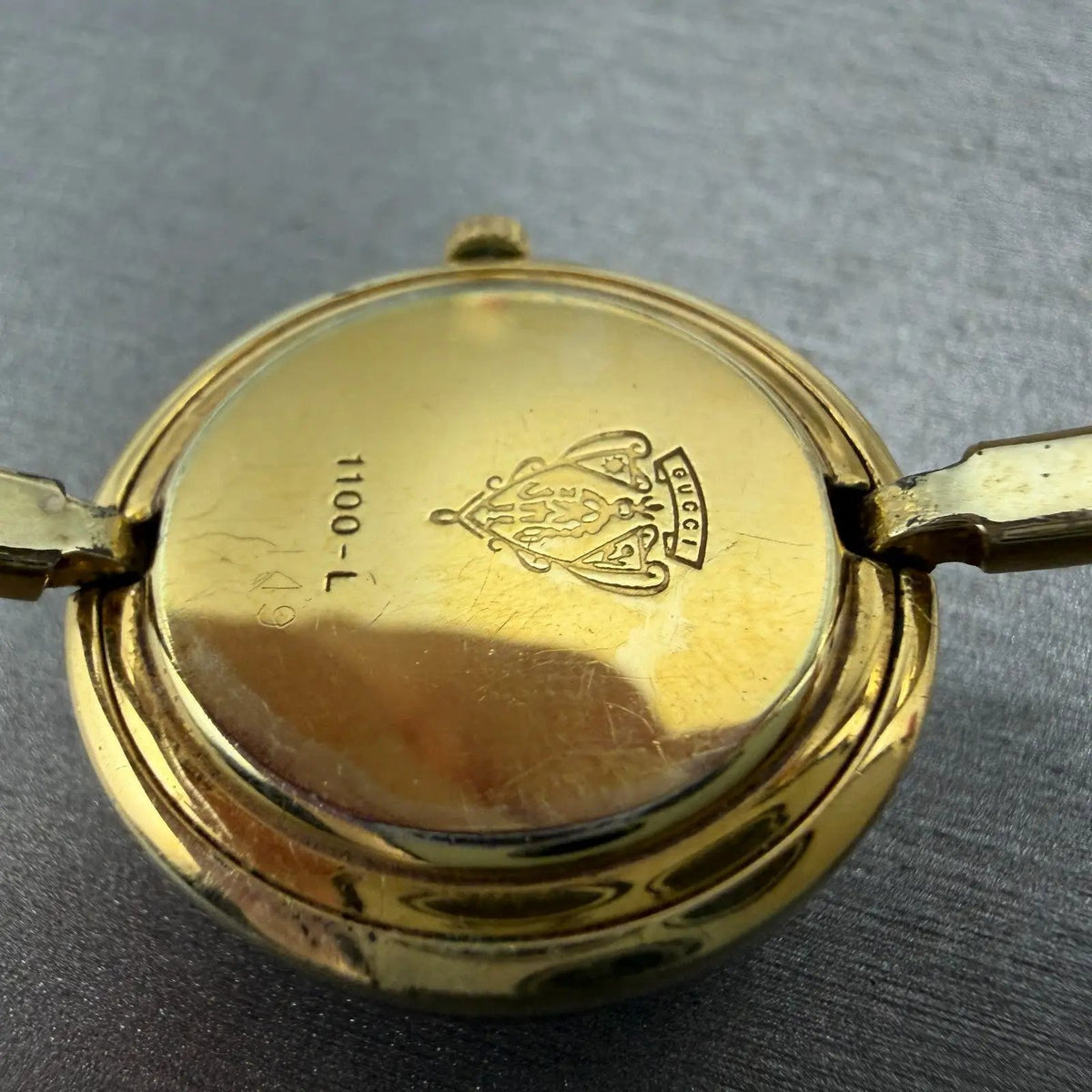 Gucci 1100L Watch Women 26mm White Dial Gold Plated Round Bezel New Battery VTG9