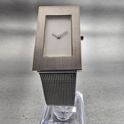 Skagen Denmark Watch Men 22mm White Dial Silver Tone Rectangle 1USS New Battery5