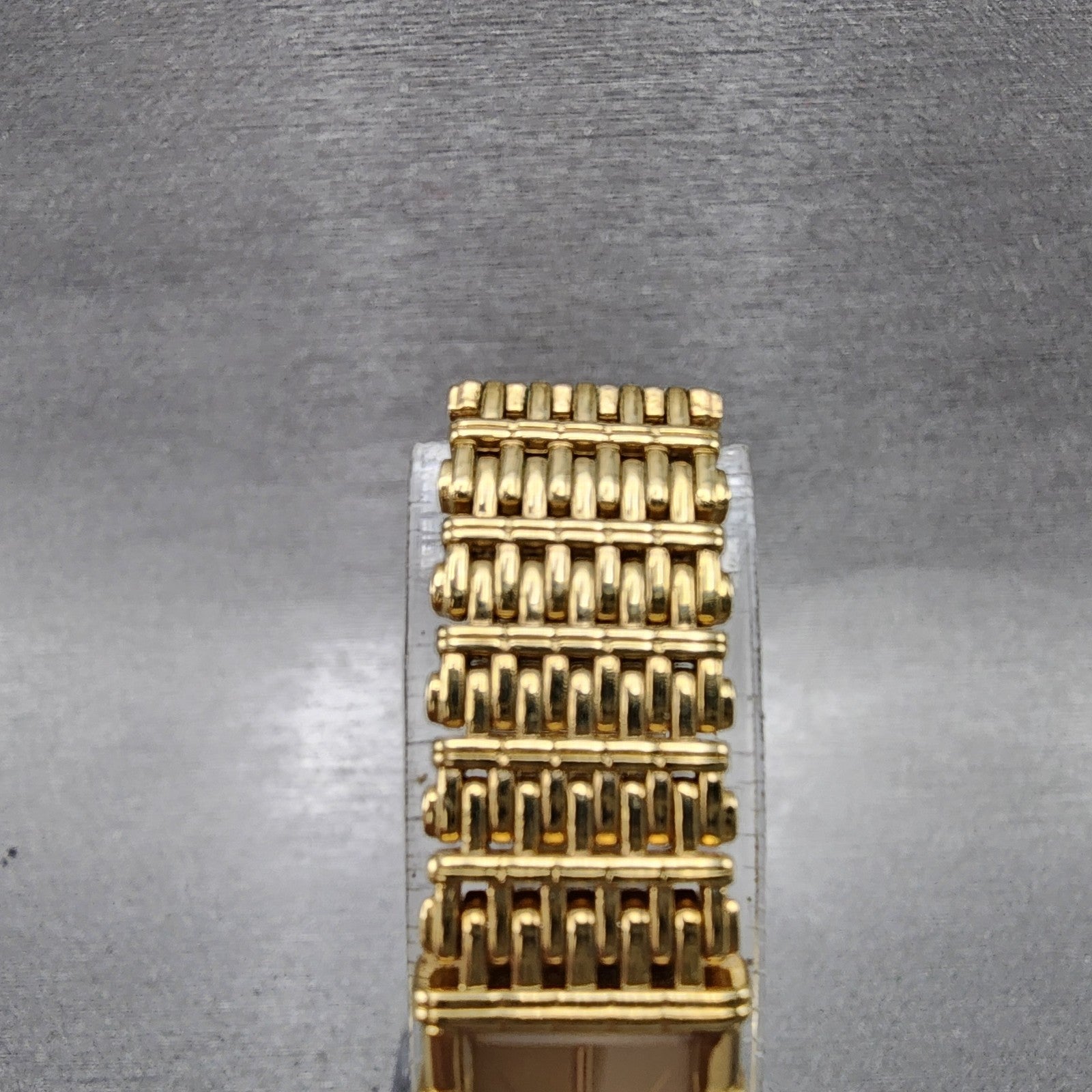 Seiko Tank Watch Women 12mm Champagne Dial Gold Tone 2e205079 New Battery4