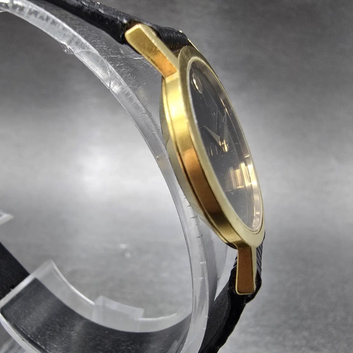 Movado Muesem Watch Women 25mm Black Dial Gold Tone Round 87 25 832 PARTS CH4