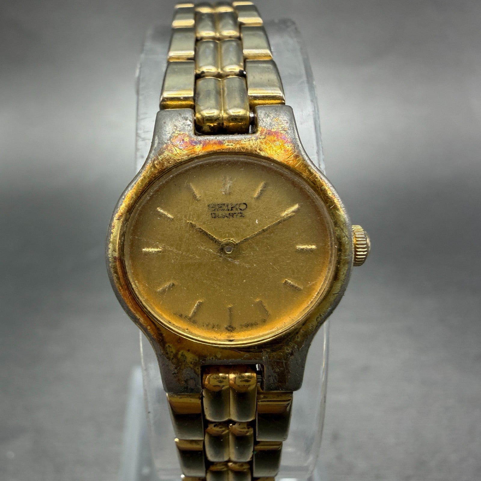 Seiko Watch Women 17mm Champagne DIla Gold Tone Oval 1F20-5B19 New Battery VTG0