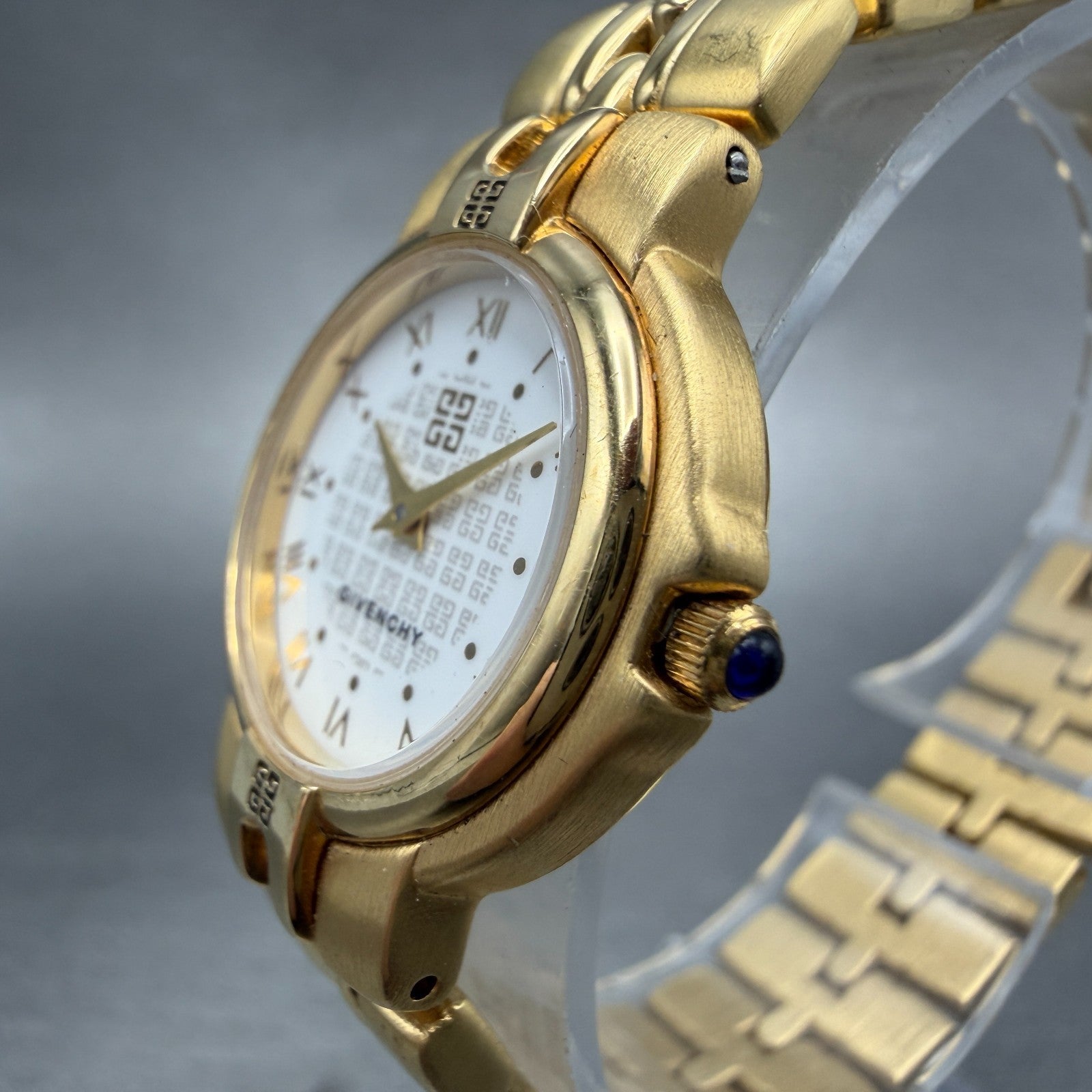 Givenchy Watch Women 25mm White Dial Gold Tone Round New Battery2
