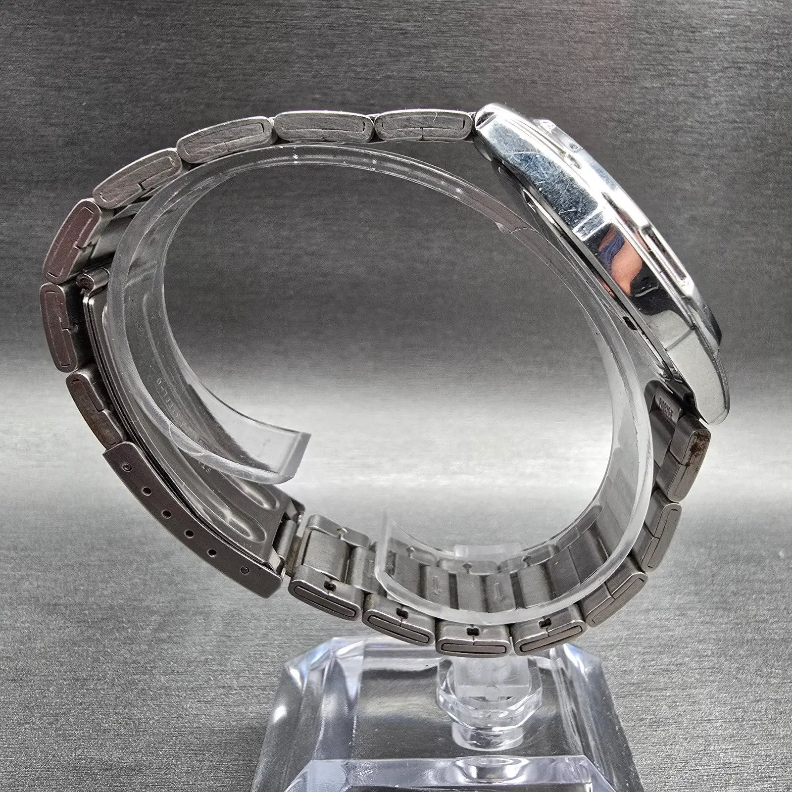Seiko Alba Watch Men 39mm Luminous Dial Silver Tone Date V732-0S00 New Battery8