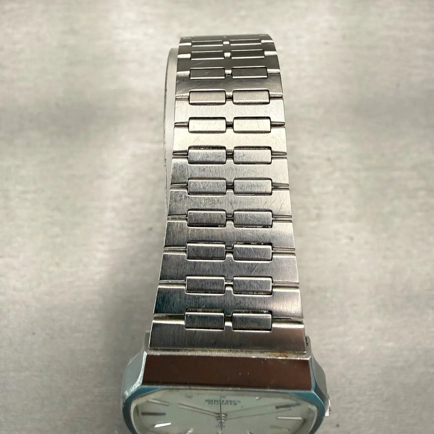 48304602