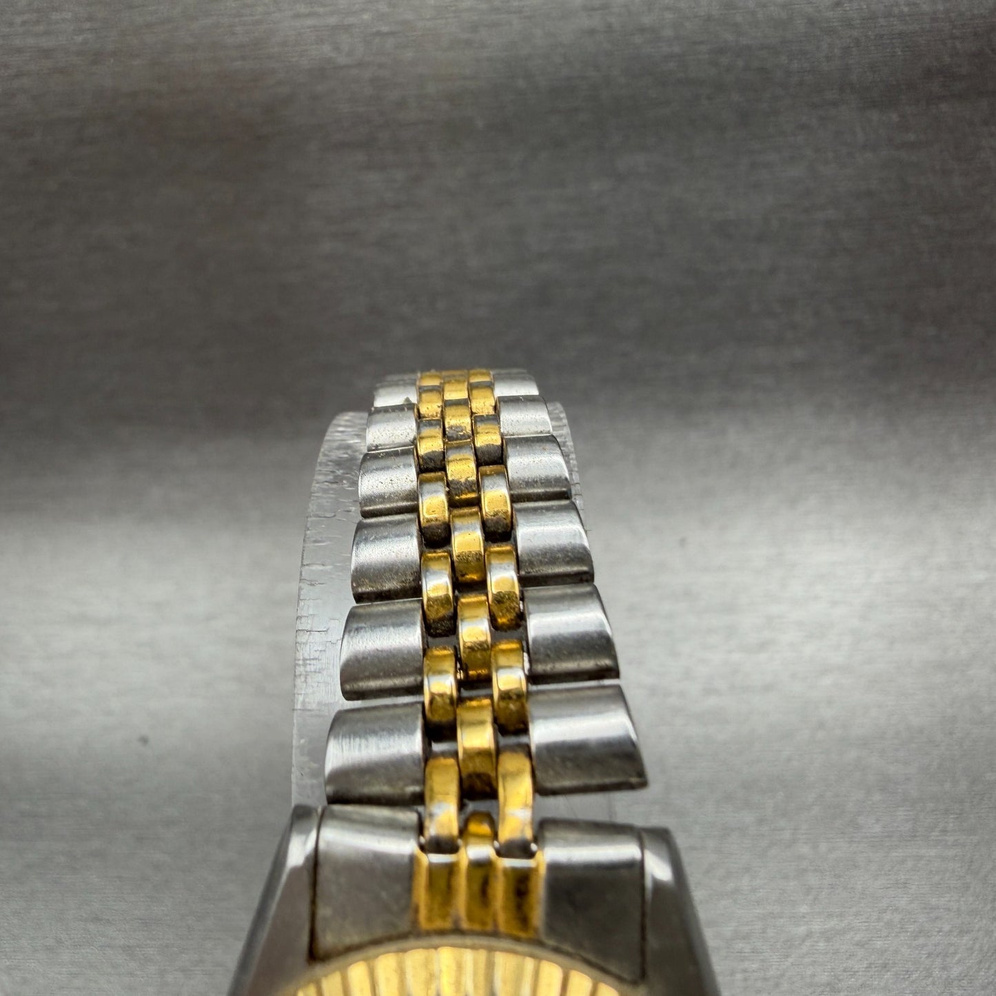 Seiko Watch Women 24mm Blue Dial Two Tone Daydate Round 7N830049 New Batt AB324