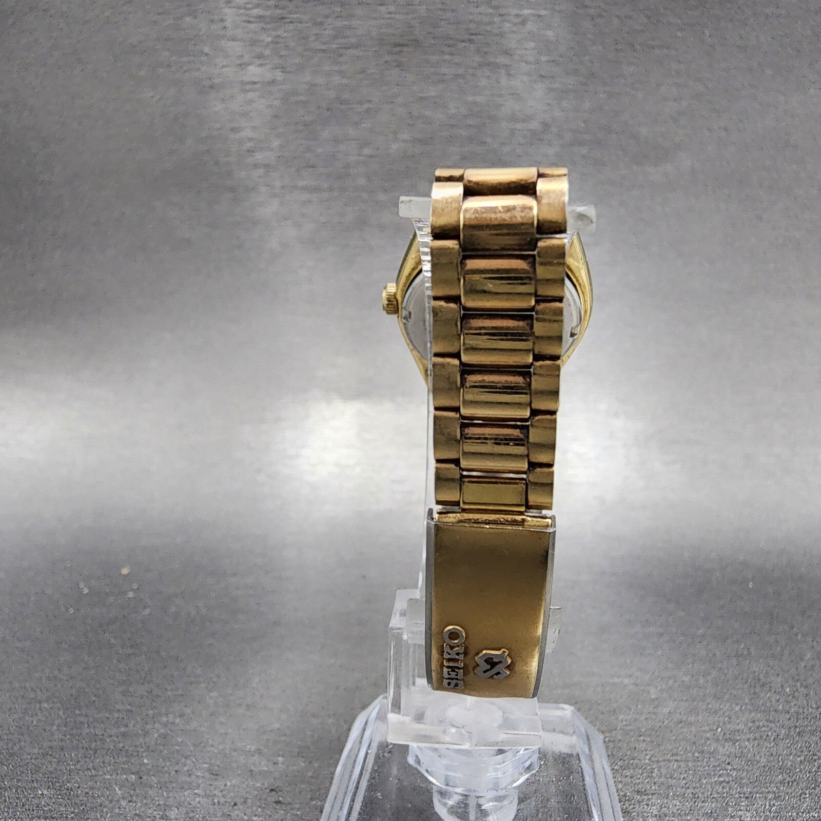 Seiko SQ Watch Women 25mm Gold Dial Gold Tone Daydate 26260159 PARTS8