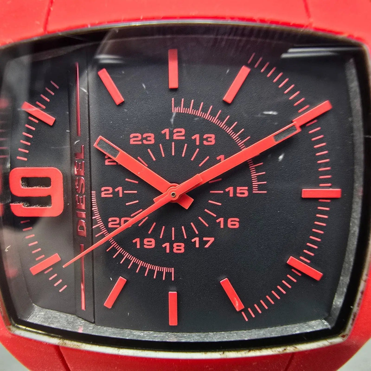Diesel Trojan Watch Men 44mm Black Dial Red Tone Rectangle DZ-1351 New Battery1