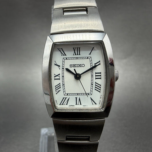 Seiko Tank Watch Women 20mm White Dial Silver Tone Rectangle 1N01-0DA0 New Batt0