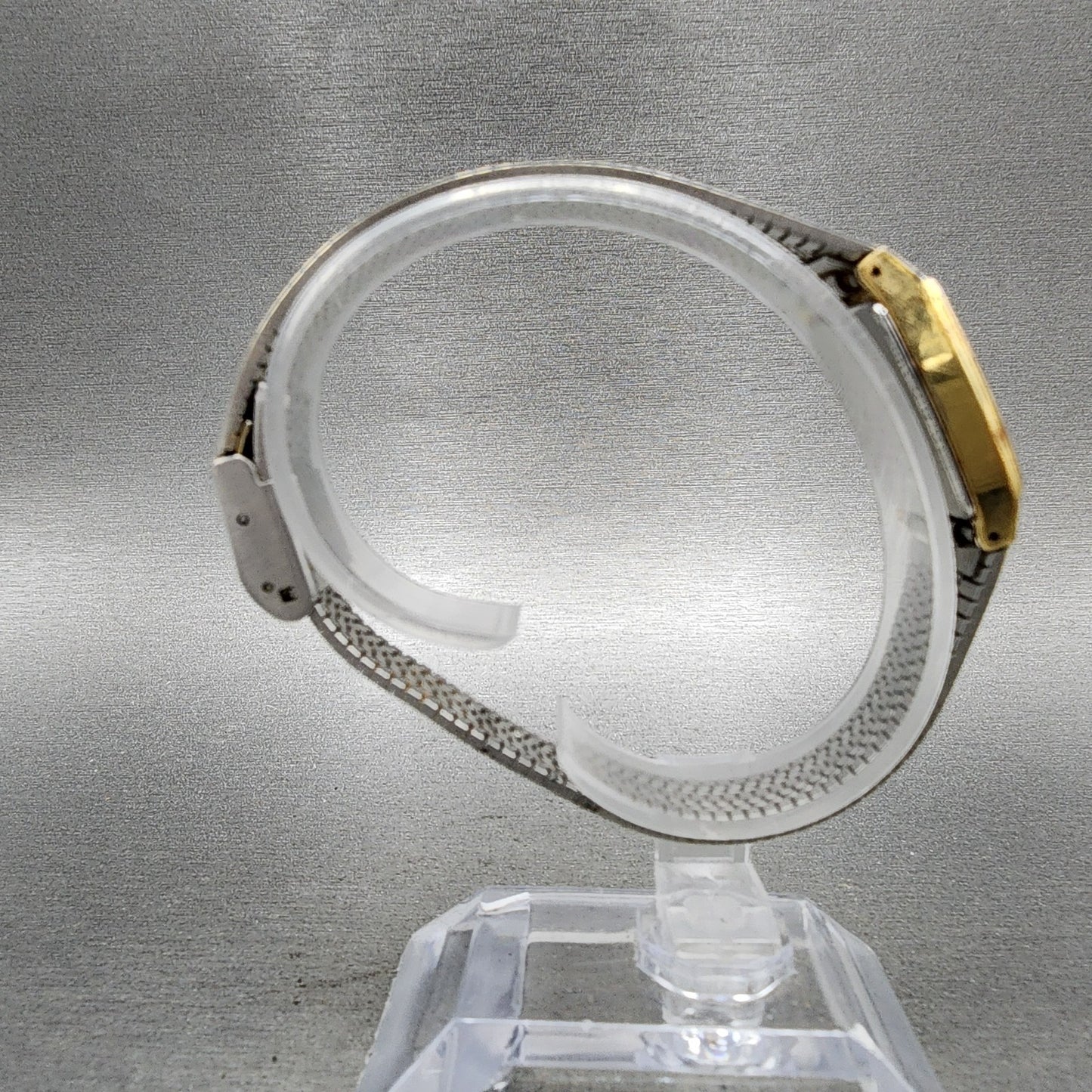 Seiko Watch Women 19mm Red Dial Gold Tone Rectangle 8Y215020 New Batt B128