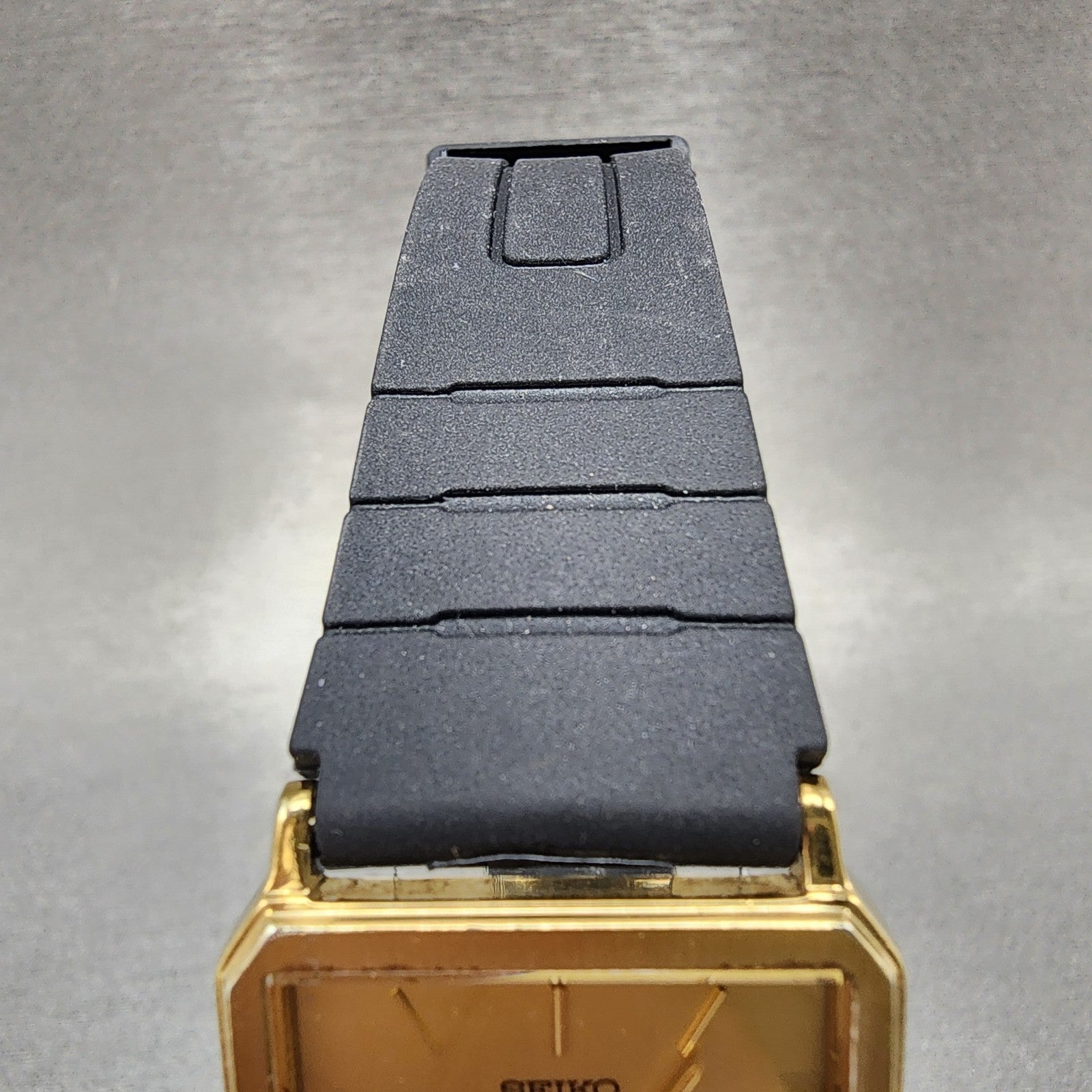 Seiko Tank Watch Men 26mm Champagne Dial Gold Tone Octagon 5p305a00 PARTS5