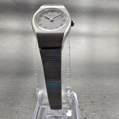 Seiko Watch Women 17mm White Dial Silver Tone Oval 2P20-0A89 New Battery Vintage5