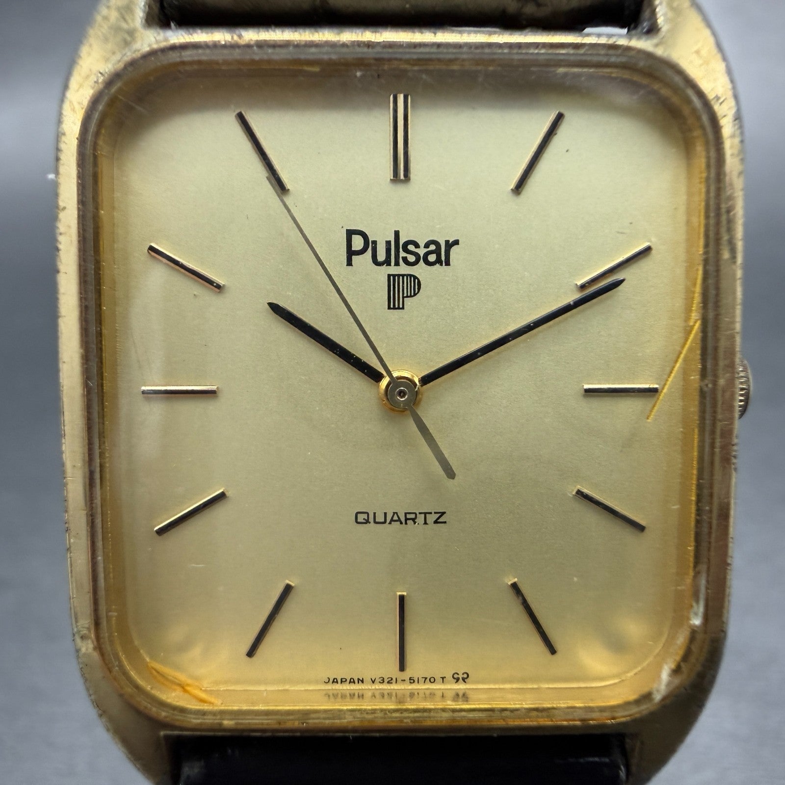 Seiko Pulsar Tank Watch Men 27mm Champagne Dial Gold Tone V321-5150 New Battery1