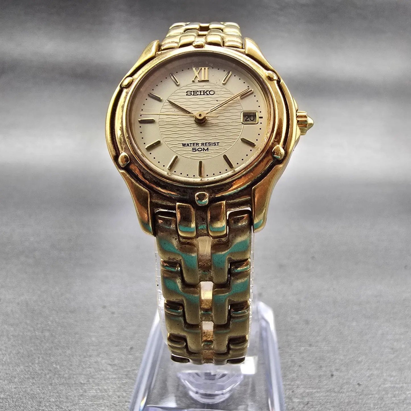 Seiko Watch Women 26mm Champagne Dial Gold Tone Date Round 7N82-0599 New Battery5