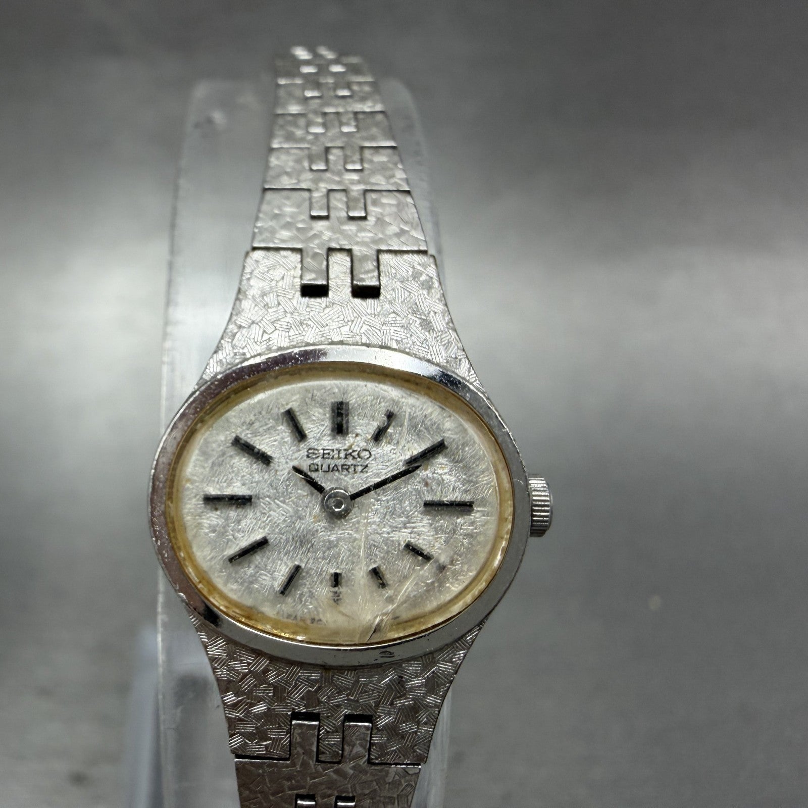 Seiko Watch Women 17mm Silver Dial Silver Tone Oval 2C205759 VTG New Battery2