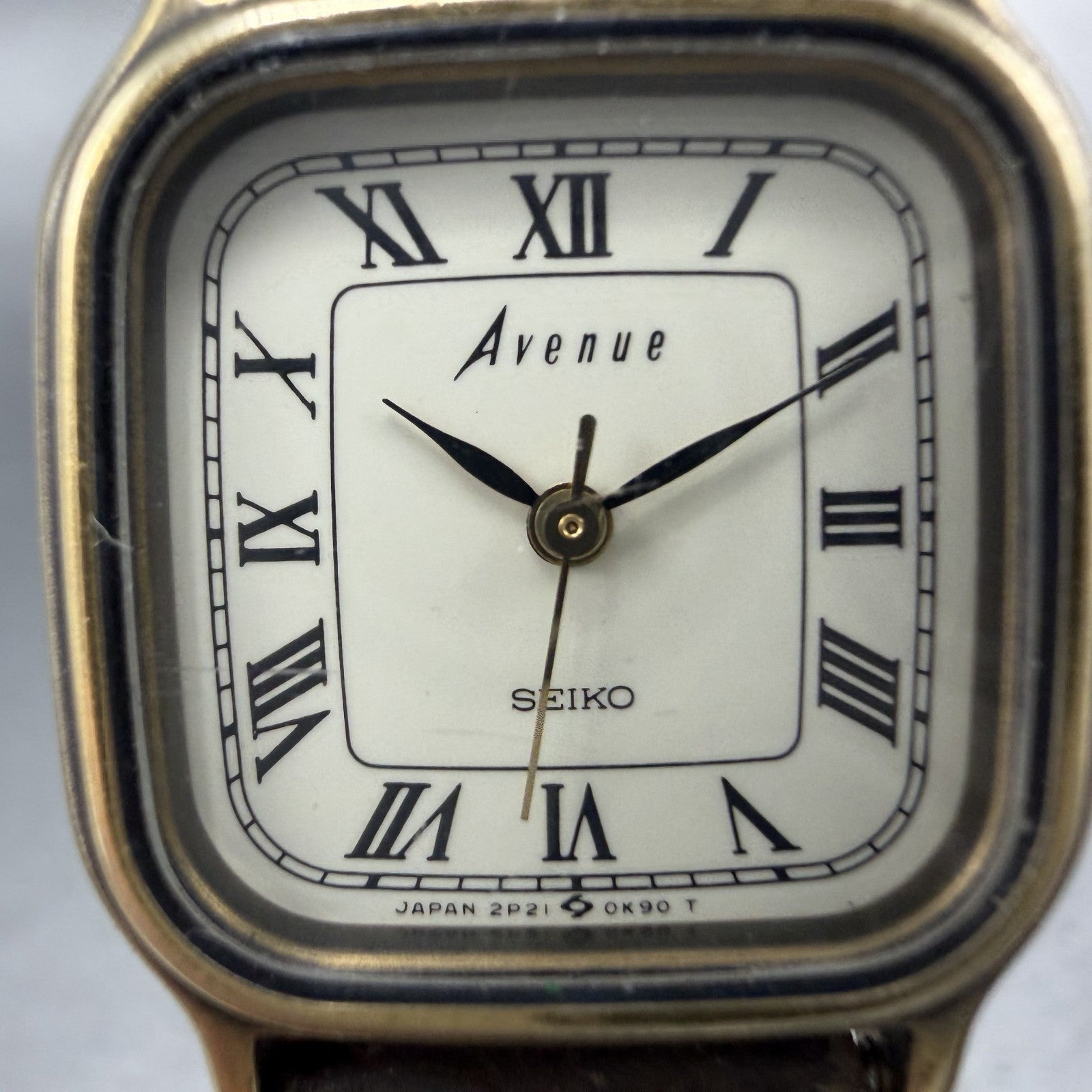 Seiko Avenue Watch Women 21mm White Dial Gold Tone Square 2P21-5D80 New Battery1