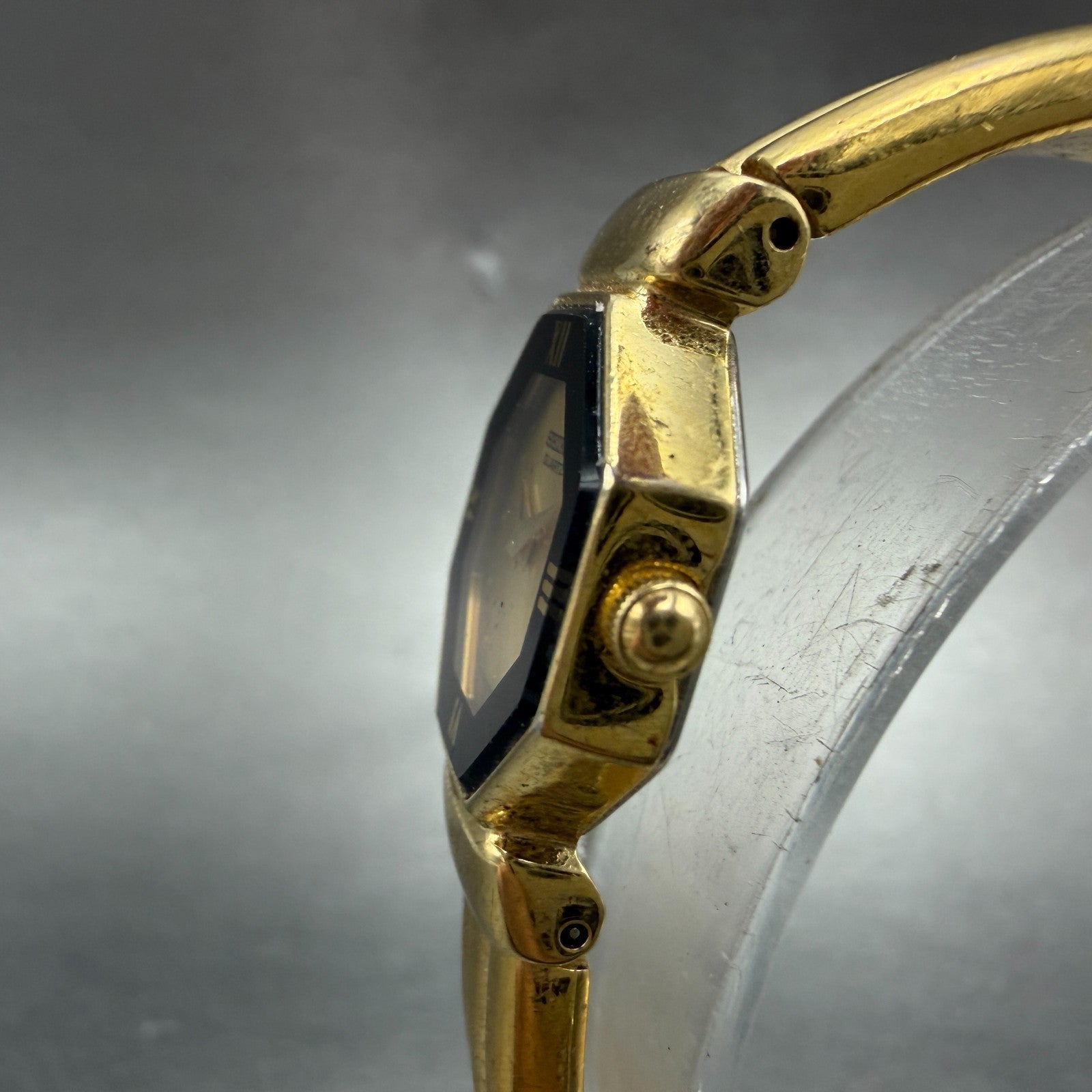 Seiko Watch Women 19mm Champagne Dial Gold Tone Octagon 1N00-5E49 New Battery2