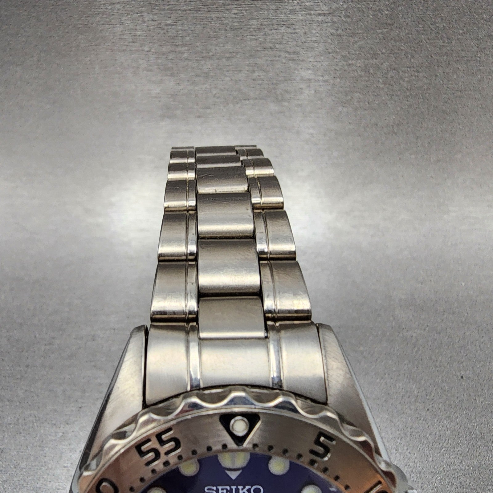 Seiko Prospex Diver Watch Men 41mm Blue Dial Titanium Date Solar V1450AH0 Runs5