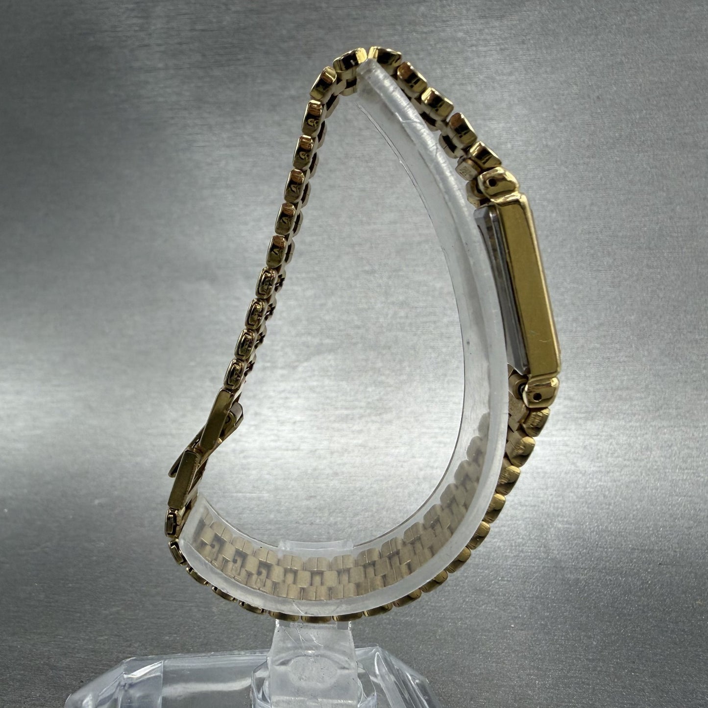 Seiko Tank Watch Women 13mm White Dial Gold Tone Rectangle 2E20-6759 New Batt YZ8