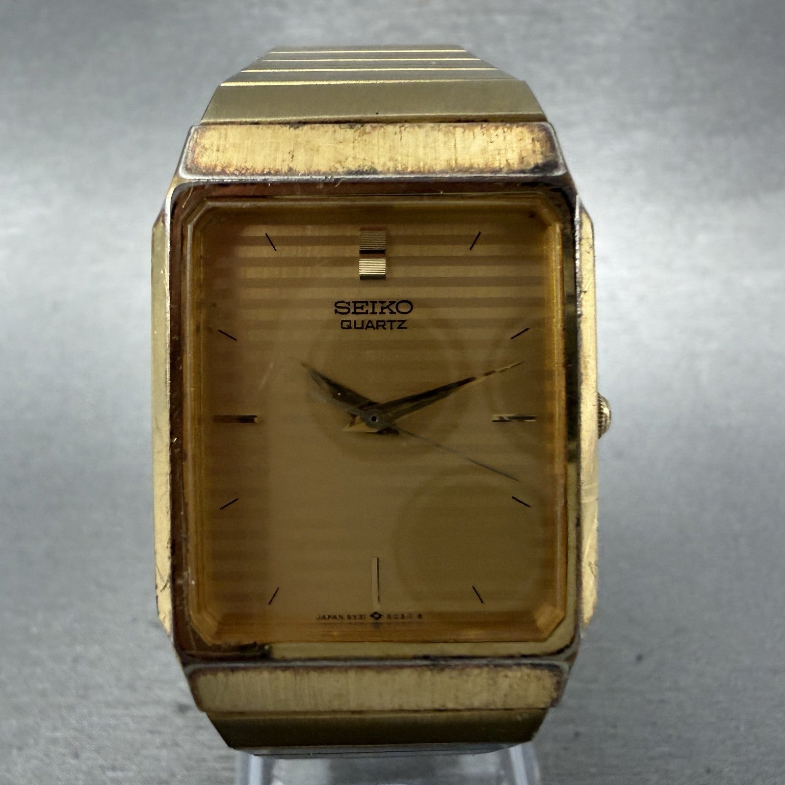 Seiko Tank Watch Men 25mm Champagne Dial Gold Tone 5Y31-5000 New Battery1